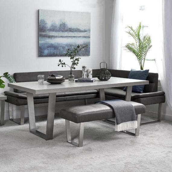 5 Reasons You Should Have Bench Seating In Your Dining Room Sets