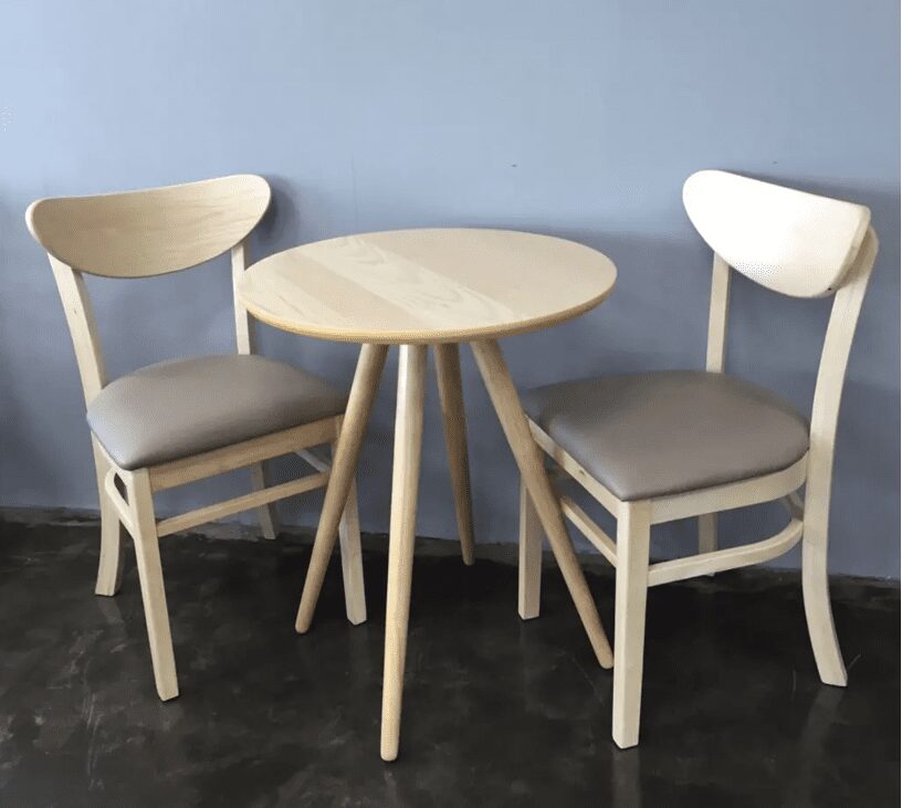 4 principles of choosing coffee shop table and chairs - OkelaWood