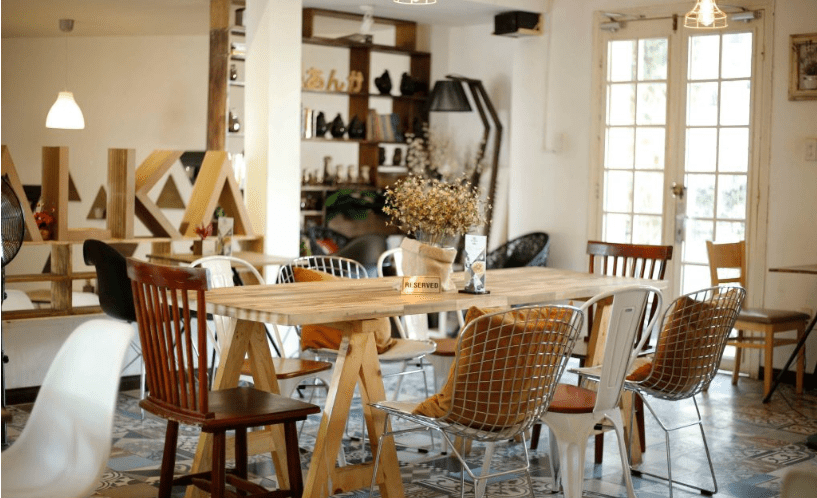 4 principles of choosing coffee shop tables and chairs - OkelaWood