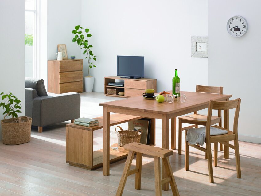 Key Factors in Selecting an Elegant Natural Wood Table - OkelaWood