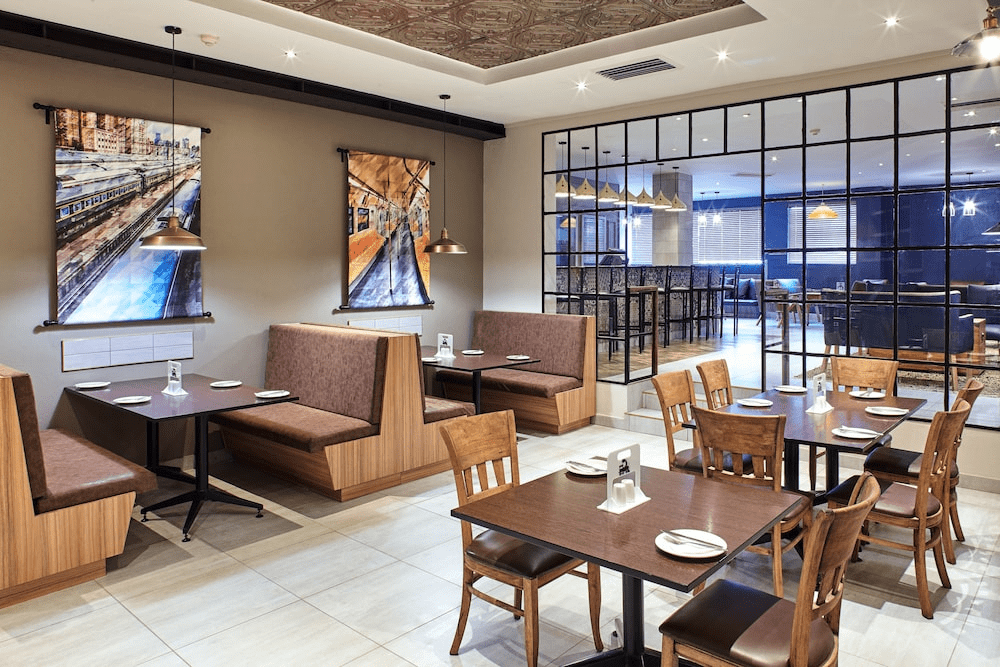 Dining Tables and Chairs for Restaurants to Attract Customers